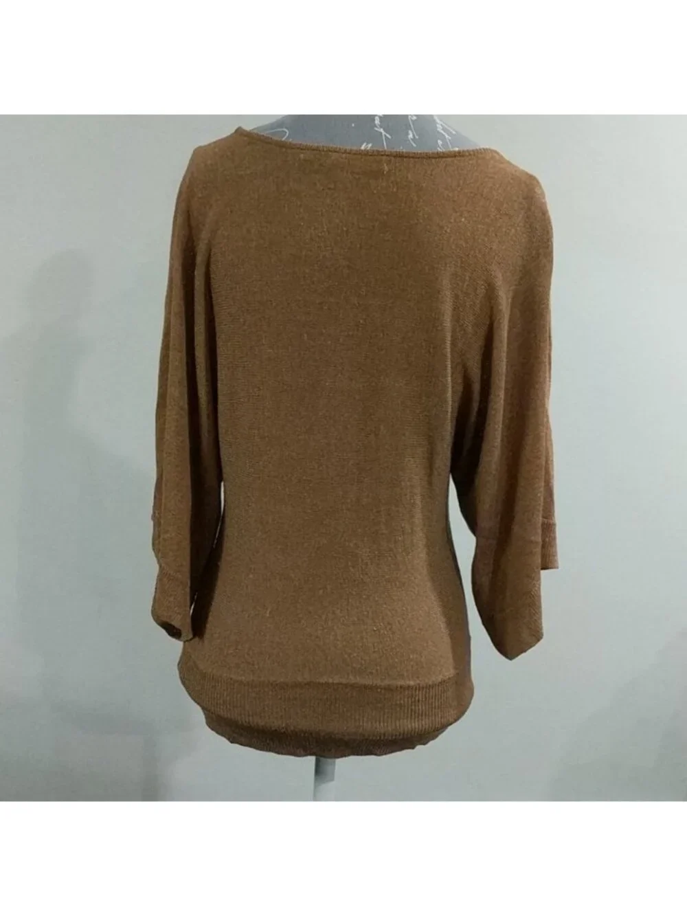 Nic+Zoe sheer v-neck knit shirt